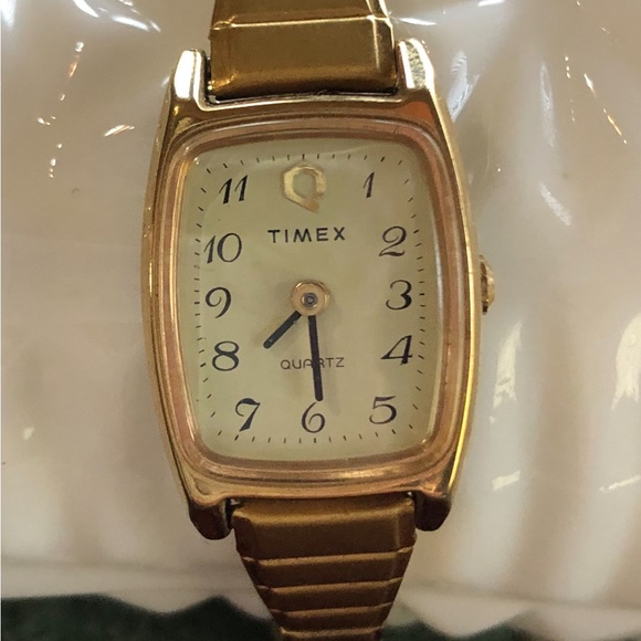 Vintage Ladies Timex Watch (N Cell & K Cell) Gold Tone - Picture 6 of 11